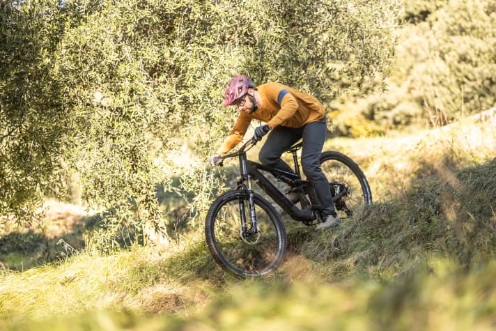 Downhill, the Focus Vam² is a fun rocket on flowing trails!