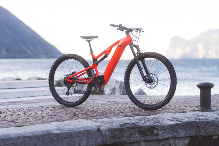 Rockrider E-Expl 520 S: Brose // 2999 euros.