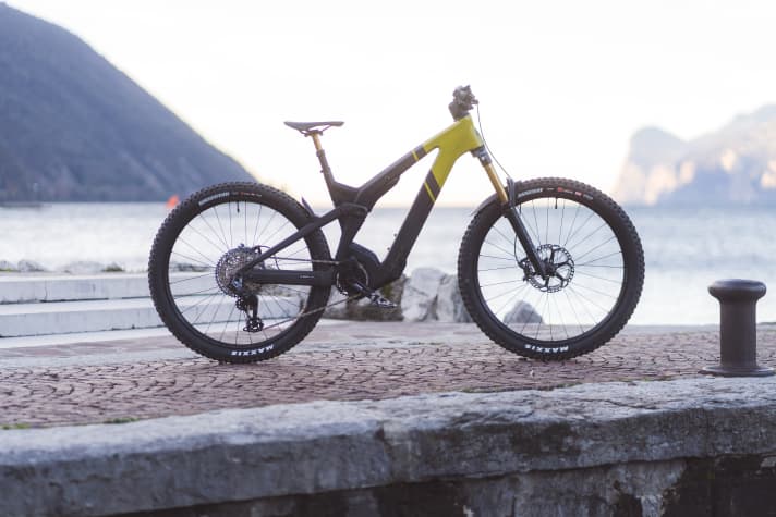 Scott Patron ST eRide 900 Tuned: Bosch Performance CX Race // 750 Wh // 170/160 mm // 29 inch // 24.2 kg.