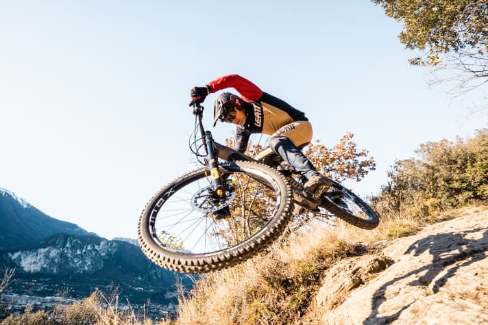 Dynamic riding manoeuvres require a lot of physical effort - but the Haibike offers more than enough reserves for botched landings.