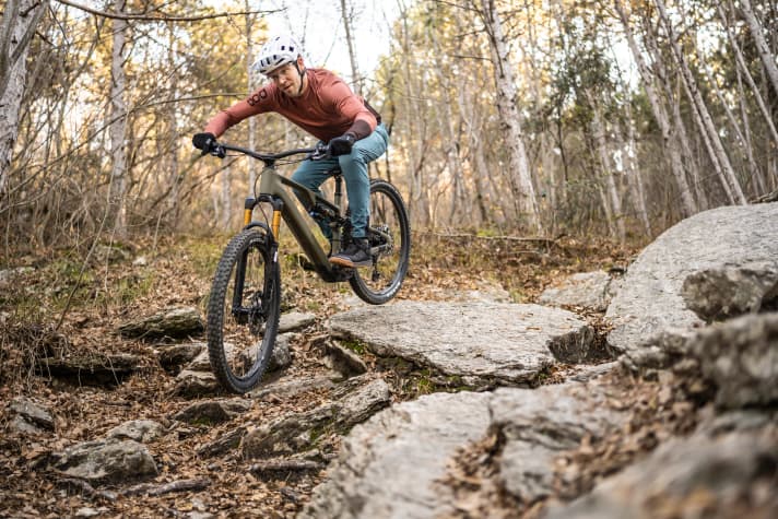 Die quirlige Trail-Hatz ist das Spezialgebiet des neuen One44. Im rauen Gelände muss man die Linie präzise anvisieren und gegebenenfalls etwas Tempo rausnehmen. Ein Mini-Enduro ist das Cube nicht. Fahrspaß gibt´s dennoch en masse.