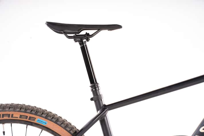 Am Mountainbike ist eine versenkbare Sattelstütze ein wahrer Gamechanger. Schön zu sehen, dass Canyon dieses Highlight bereits ans günstige Grand Canyon 8 packt.