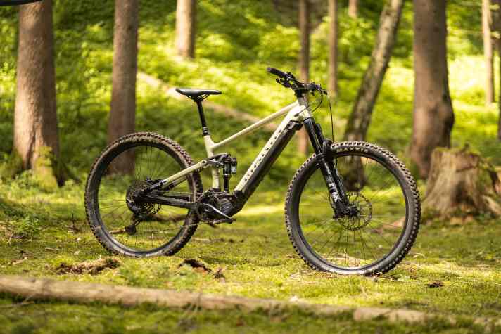 The Marin Rift Zone E2 has real character. A brilliant ride for shredders and jibbers.