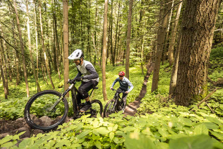 Nasty climbs can't shock the No Pogo. It is really strong on the climbs.