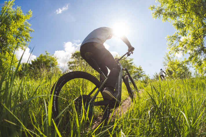 As long as it doesn't get too technical, you can sit comfortably in the saddle and the stereo treks uphill.