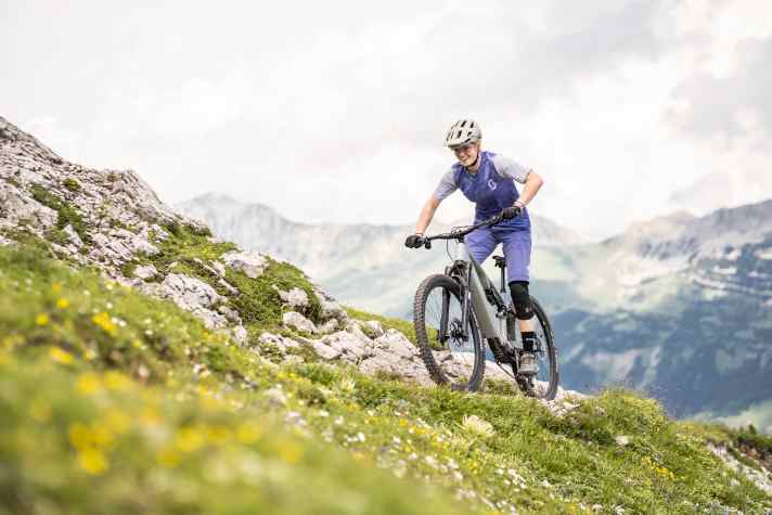 Auch im Uphill lässt das Cube nichts anbrennen. Für lange Touren muss man allerdings sparsam mit dem Akku umgehen.