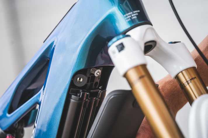 Die Akkus sind mit einem Schlüssel gesichert, auch das kennen wir von den Vorjahresmodellen.