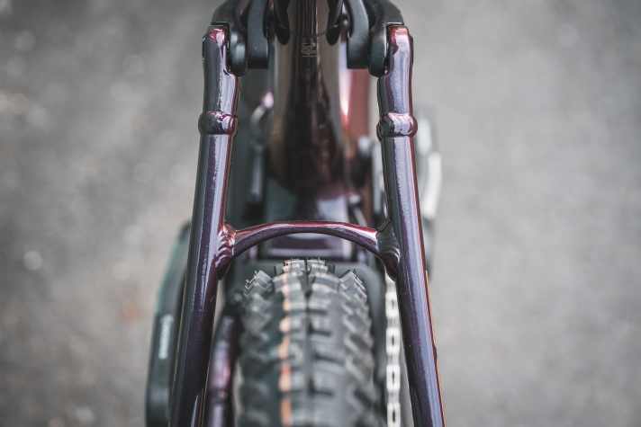 The aluminium rear triangle offers plenty of tyre clearance.