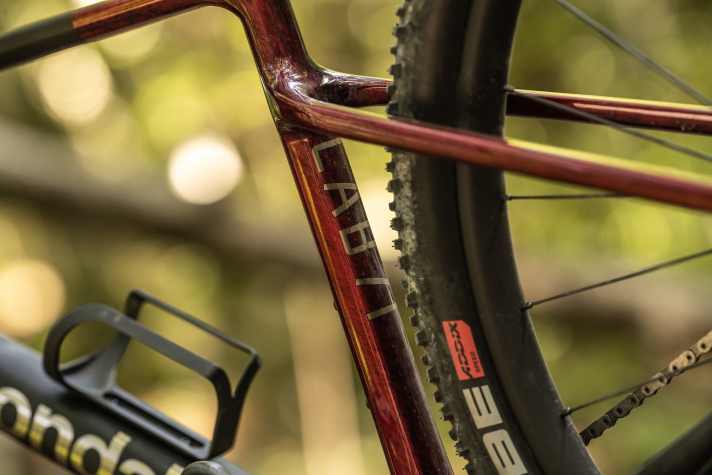 The Lab71 lettering and special paint finish make it clear that this is Cannondale's lightest hardtail frame.