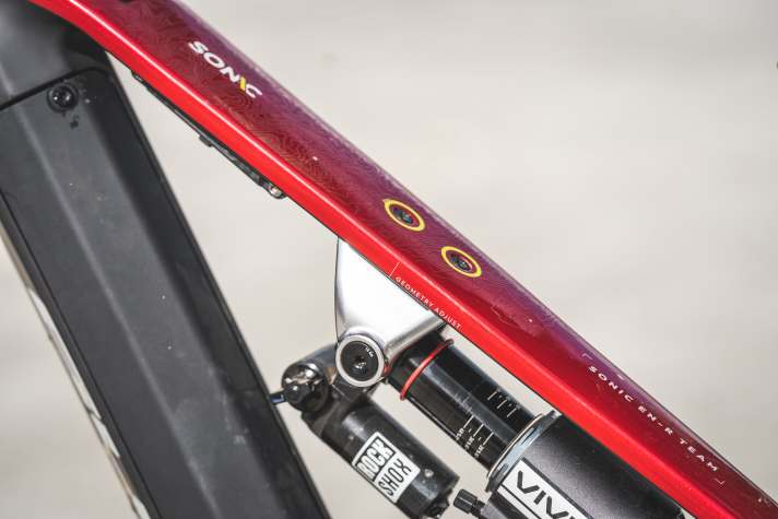 Flat, steep or balanced? The geometry can be fine-tuned in three stages using the silver slider.