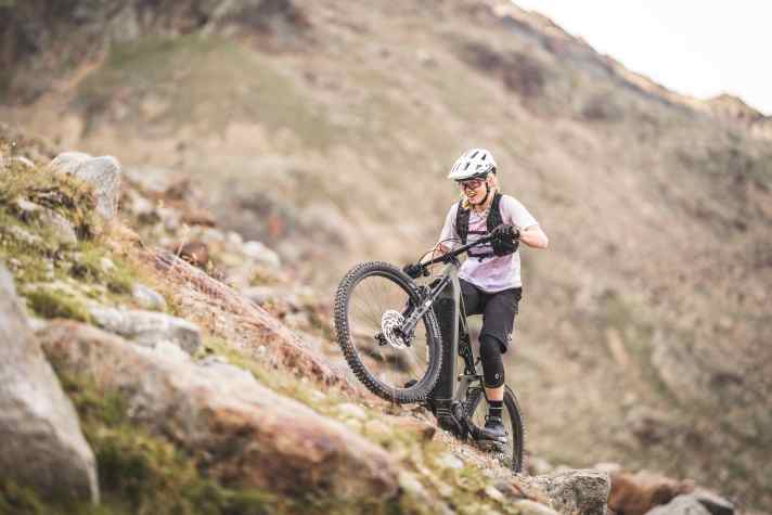 Powerful motor, long chainstays, well-tuned rear triangle: the Stereo One44 leaves nothing to be desired on the climbs.