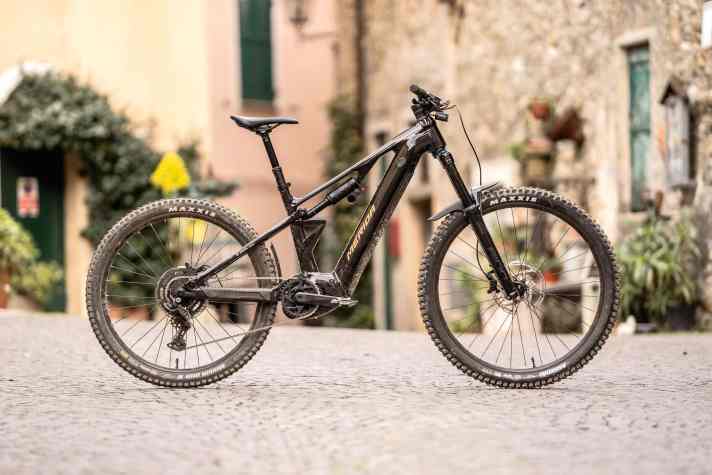 Merida eOne-Eighty - 4999 euros: With short chainstays and an uncomplicated character, the new Merida aims to make its mark.