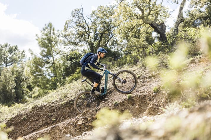With balanced handling characteristics and a harmonious setup, the Canyon cuts a fine figure in almost any terrain.