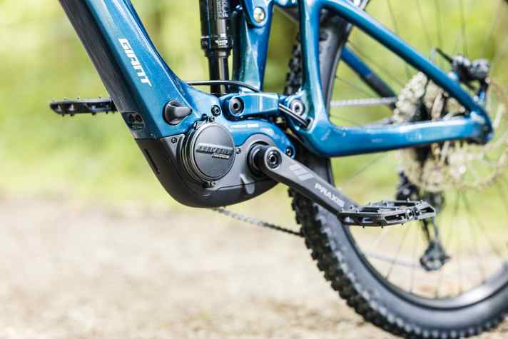 Der Giant Syncdrive Pro2 MG liefert volle 85 Newtonmeter und ist deutlich stärker als klassische Light-Antriebe. Mit 2,6 Kilo aber auch schwerer.