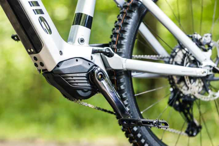 Der Shimano EP801 in beiden Bikes liefert viel Leistung, auch schon bei wenig Fahrerinput.