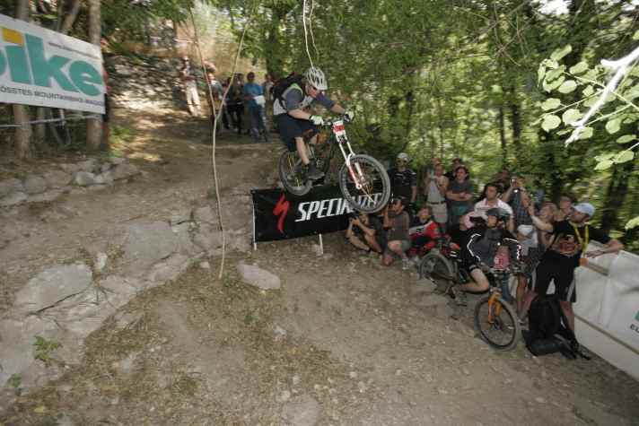 Freeride star Matt Hunter: "jumped way too far". The skills race at the 2007 BIKE Festival.