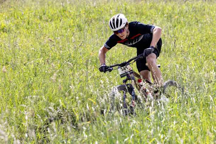 Hold on tight! The Storck Adrenalin.2 is a competent descender, but doesn't offer much potential for downhill recovery.