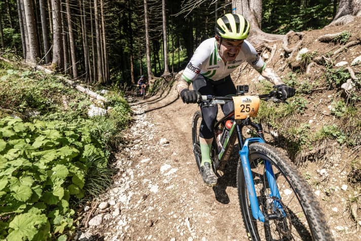 BIKE reporter Henri Lesewitz kneads up a ramp under maximum lactate pain.