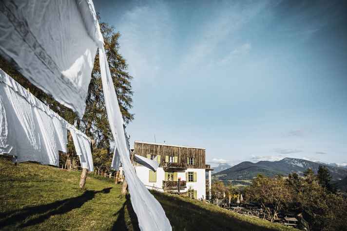 The Albergo in Bauhaus style is a model for architects due to its precisely coordinated details.