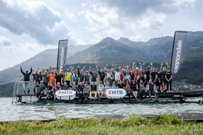 Trails, mountains, lake: could there be a more laid-back location for an eMTB camp?