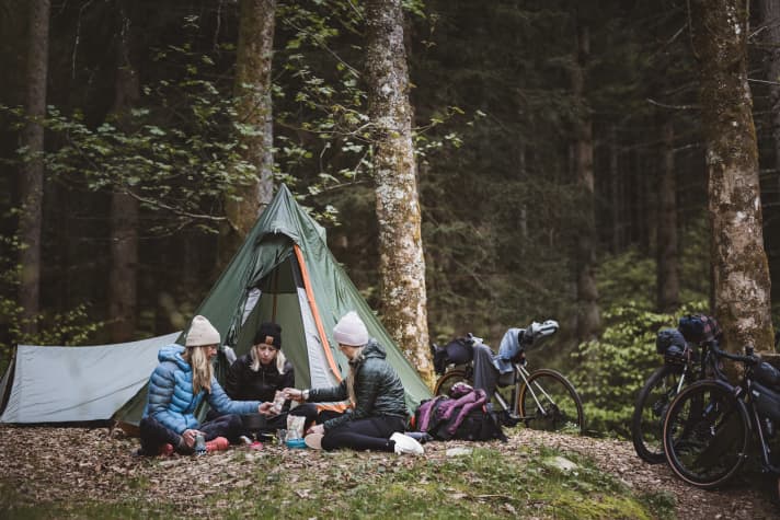 Outdoor instead of star cuisine when bikepacking around Baiersbronn.