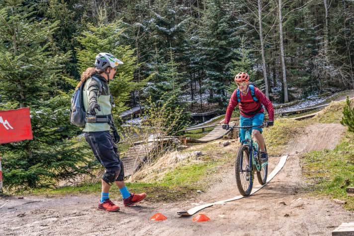 Ein alter Schlauch dient zur Verbesserung der Blickrichtung.