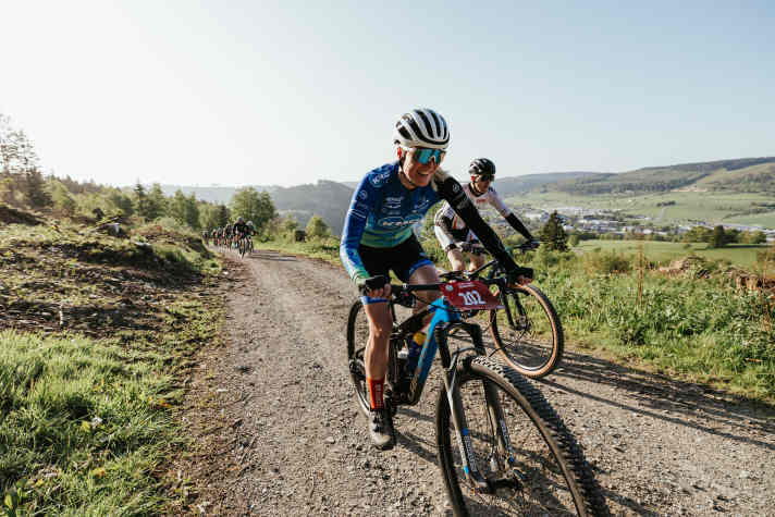 The new small loop starts with 230 metres of ascent in one go, but then follows a 4-kilometre-long, flowing trail down to just before Schwalefeld.