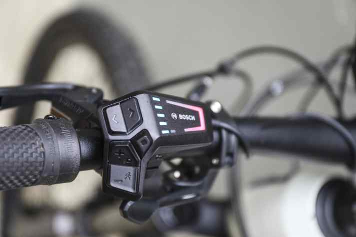 Die LED Remote funktioniert mit der farbigen Anzeige auch ohne Display.