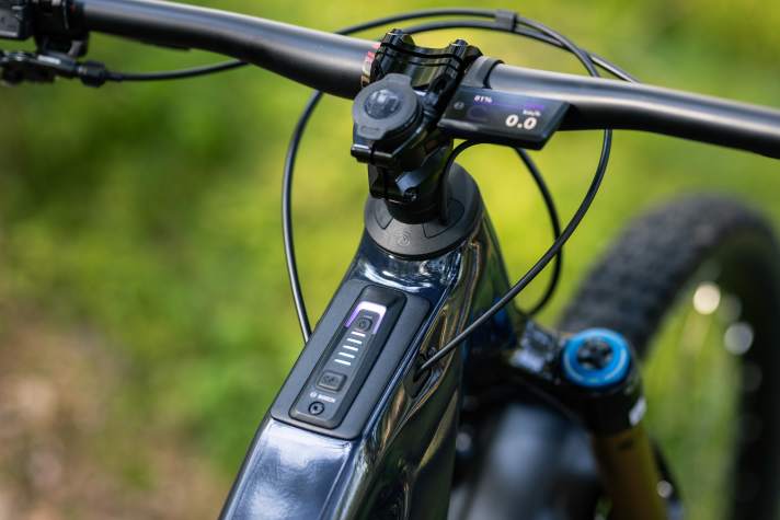 The Bosch system controller is located in the top tube. The new Purion 400 displays the most important data.