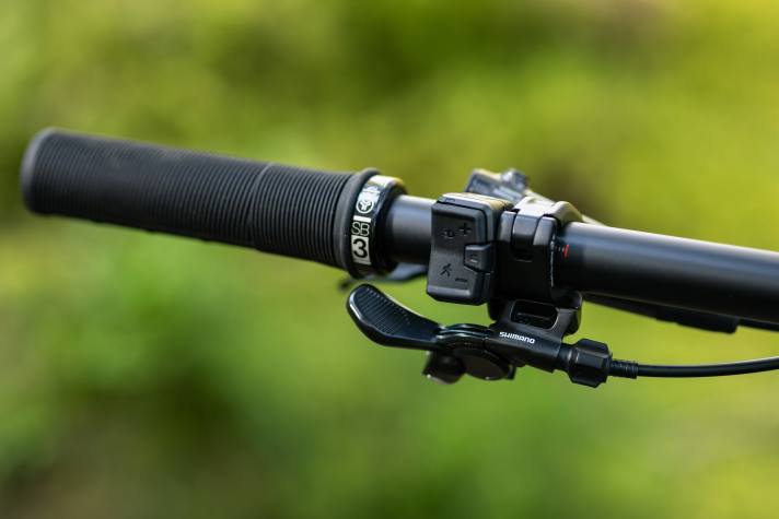 The Bosch drive is operated via the wireless mini-remote.