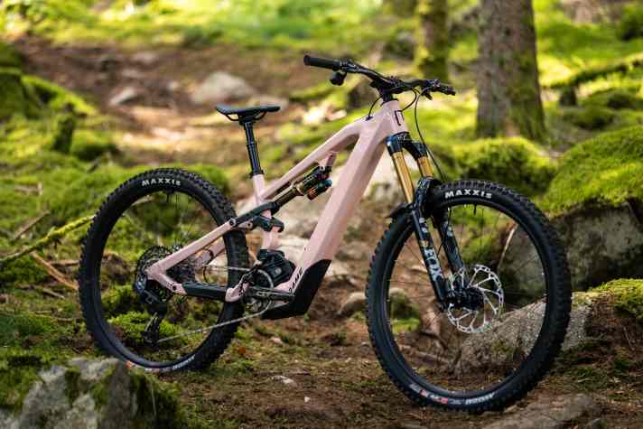 Das Moustache Game 160 legt den Fokus auf Trailspaß und Enduro-Einsätze. 170/160 mm, 29er-Laufräder.