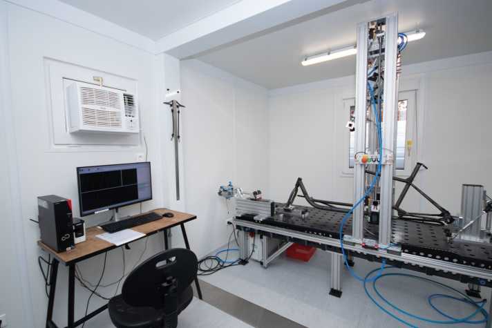 The frames or complete bikes are subjected to specified tests in our own test laboratory. The requirements of the 79010 cargo bike standard are exceeded.