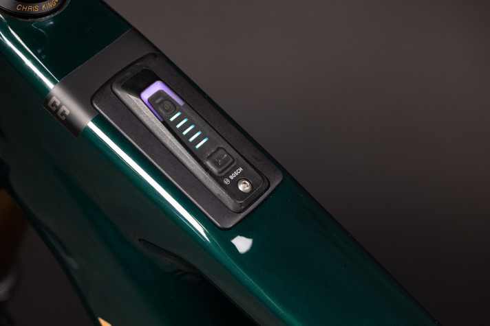 The Bosch system controller is located in the top tube.