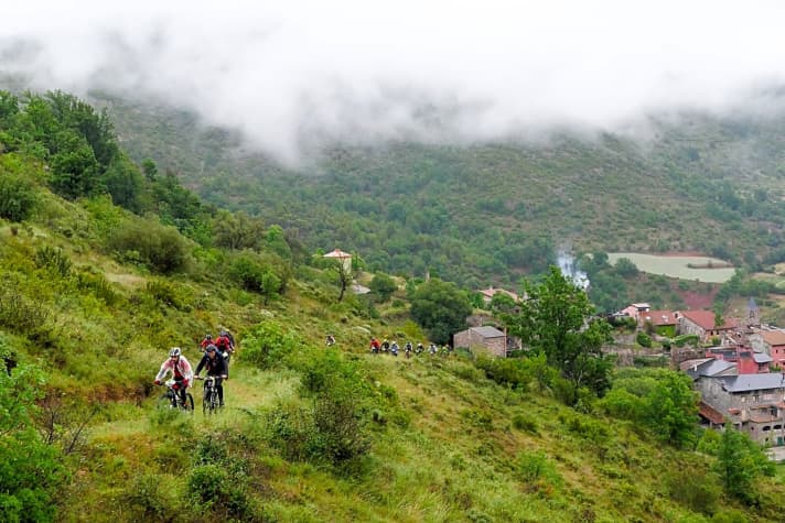 BIKE reporter Henri Lesewitz was there in 2019 and rode the Transpyr MTB stage race.