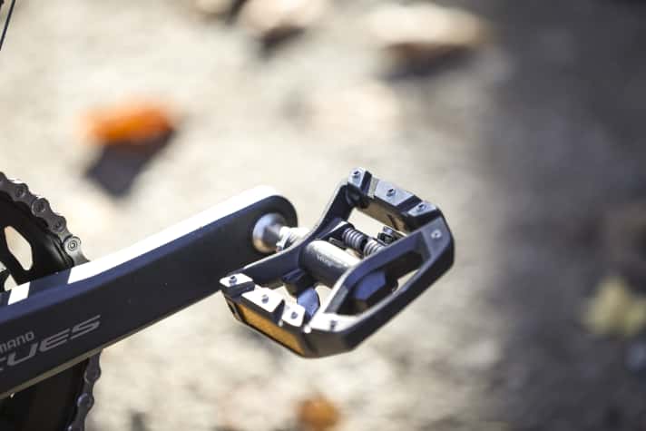 Instead of simple bear paws, the Norwid comes with high-quality XT touring pedals with a grippy platform and SPD click system included in the price of the test bike.