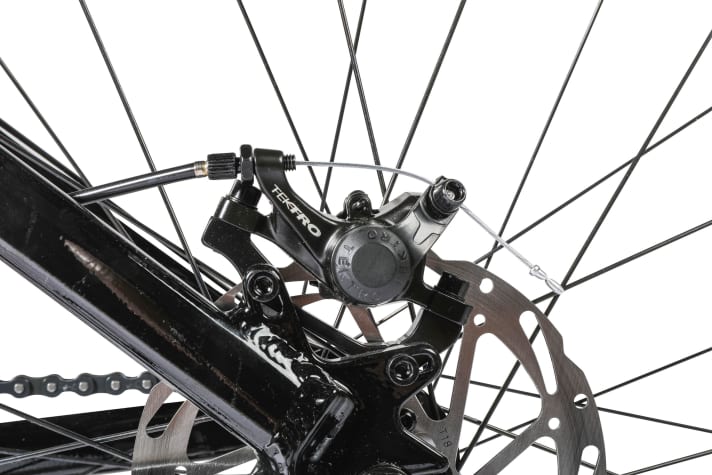 The mechanical disc brake of the Octane One Melt Pump is sufficient for deceleration. For manuals and tricks, the bite and modulation could be better.