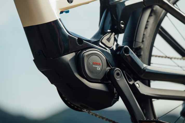 The Bosch Performance CX motor gives the new Orbea Muga an electric tailwind even with a heavy load.