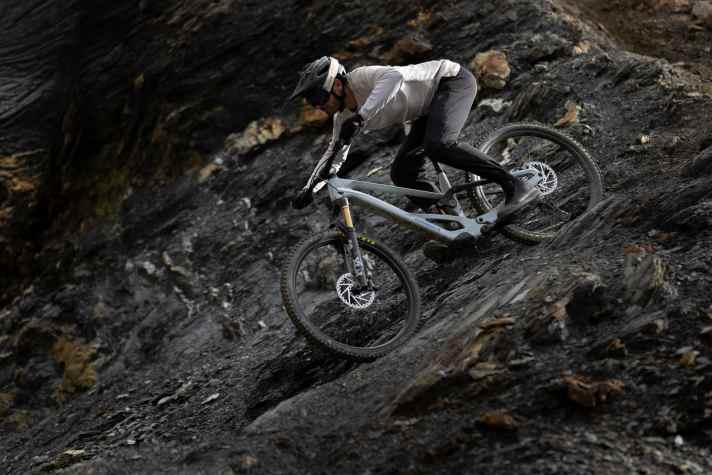 Like the Rallon, the Orbea Rallon RS offers 180/170 millimetres of travel for tough enduro use.