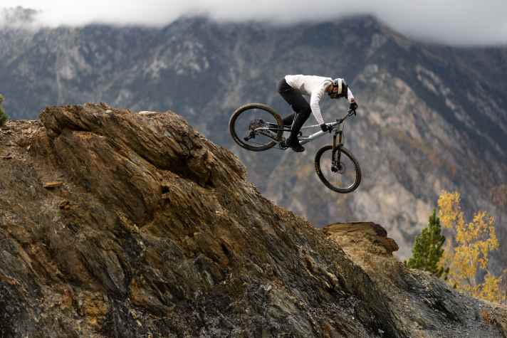 Maximal schlank und kaum als E-Bike zu erkennen: Das Orbea Rallon RS.