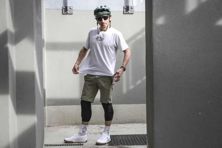 Hater werden sagen, die Short sei zu kurz... und vielleicht haben sie Recht.