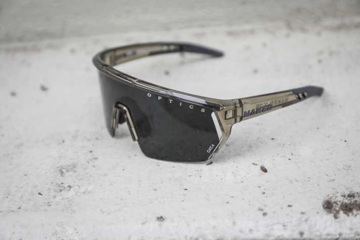 Here with a strong tint of cat. 4. Replacing the lenses is easy. Replacement lenses are available from €20.