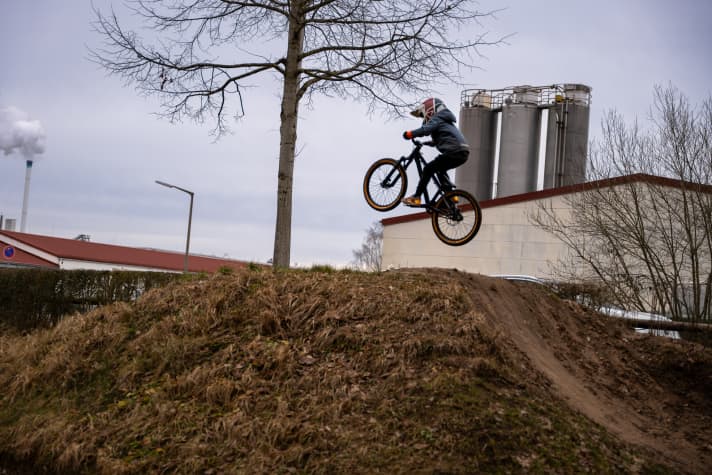 Practice makes perfect: Matheo Apel has what it takes to become a young freerider.