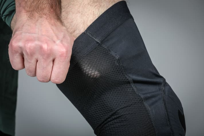 Super light, super airy: the Pearl Izumi is ideal for tours on hot days