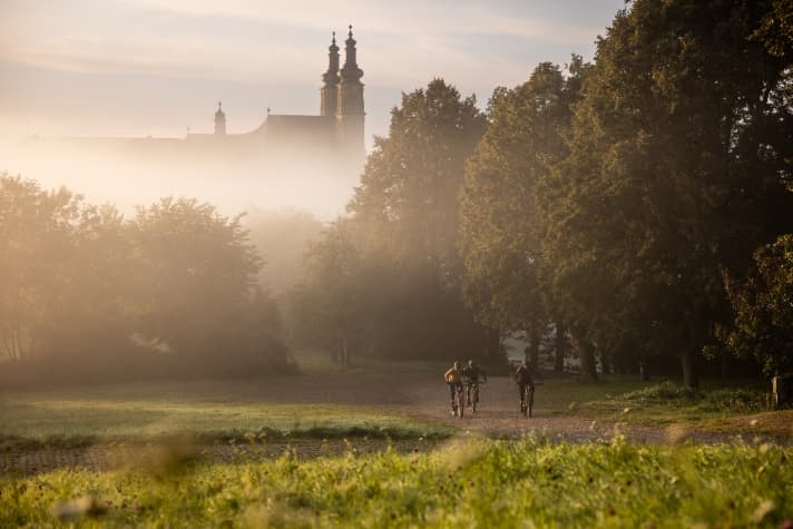 Der Obermain sorgt im Herbst für fast schon alpine Stimmungen.