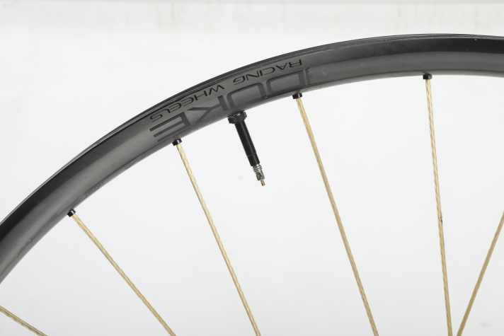 At 28 millimetres, the Duke carbon rim is somewhat slimmer than most competitor products.
