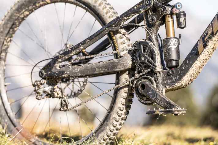 Mid-Highpivot DW6 nennt Pivot das Konzept in ihrem Phoenix.