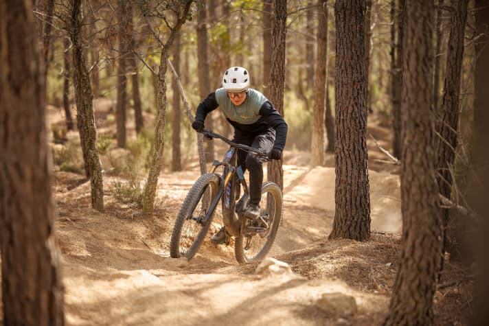 Wer genügend Power in den Beinen hat, findet im Scott Voltage einen souveränen Kletterpartner.