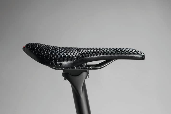Der Posedla Joyseat 2.0 wird via 3-Druck an den Hintern angepasst. | Foto : Lukas Wisla