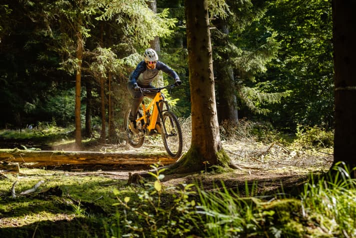 Leave it standing straight ahead: This is clearly the Ekano CF's speciality.