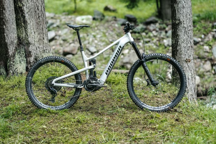 Propain Ekano 2 AL Price2Ride, 5960 Euro. Im Bild entgegen der Konfiguration mit Luftdämpfer.